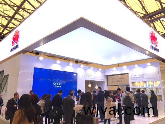 歐普炤明(ming)攜手華爲亮相(xiang)AWE 共創智(zhi)能傢居(ju)生態